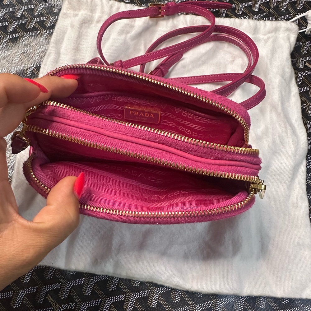 Prada Fuchsia Crossbody Bag with Nylon Material and Signature Logo - Picture 8 of 12